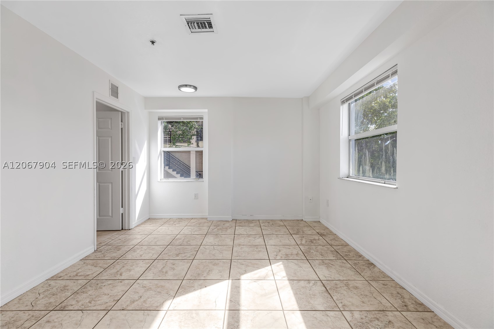 520 Sw 5th St 302 Property Photo 15