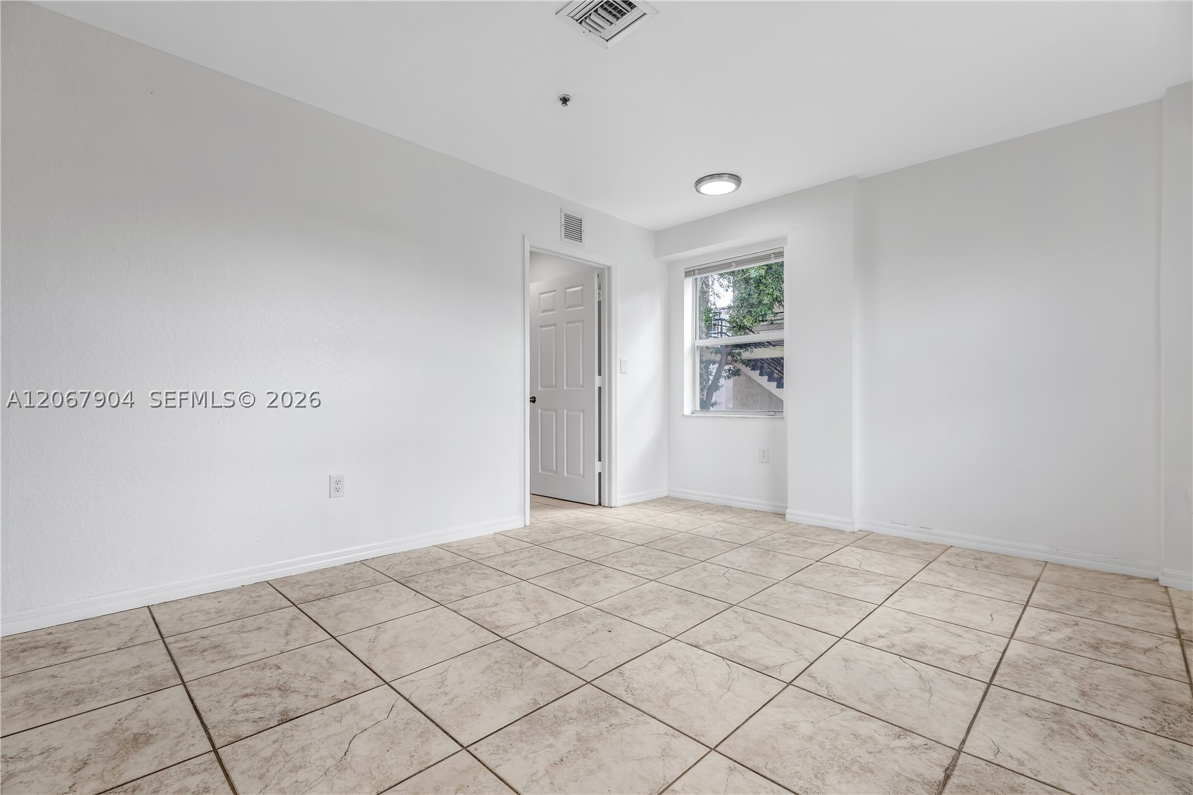 520 Sw 5th St 302 Property Photo 19