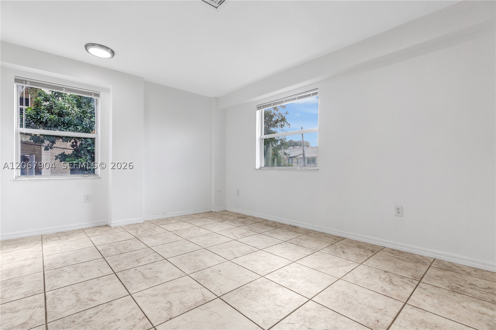 520 Sw 5th St 302 Property Photo 20