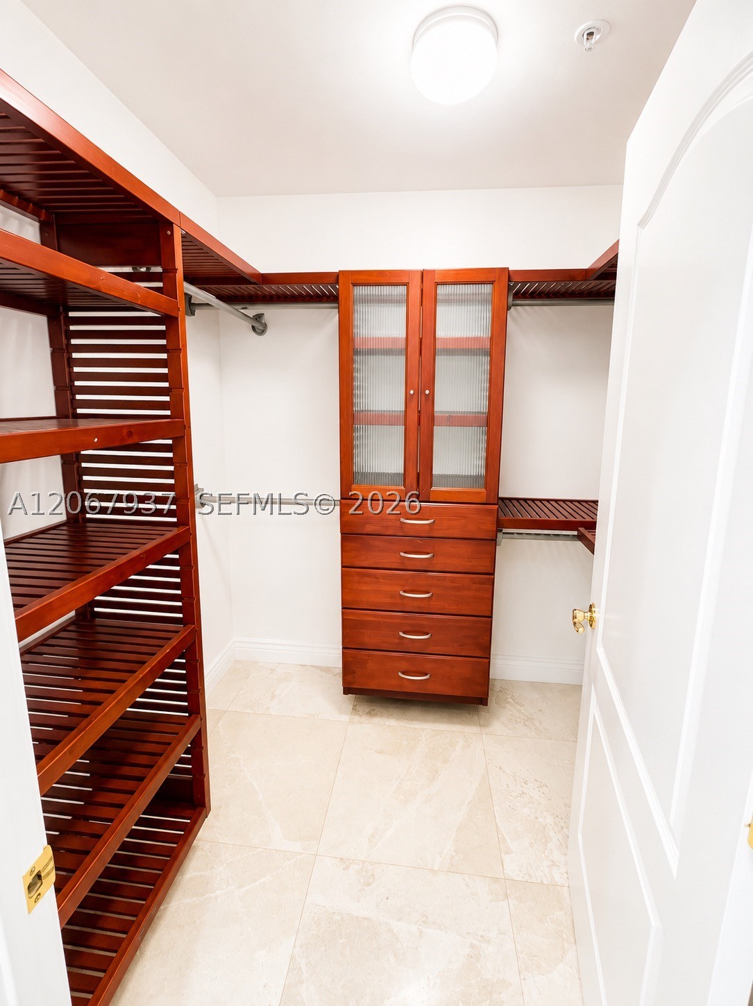 3501 N Ocean Dr V1 Property Photo 13
