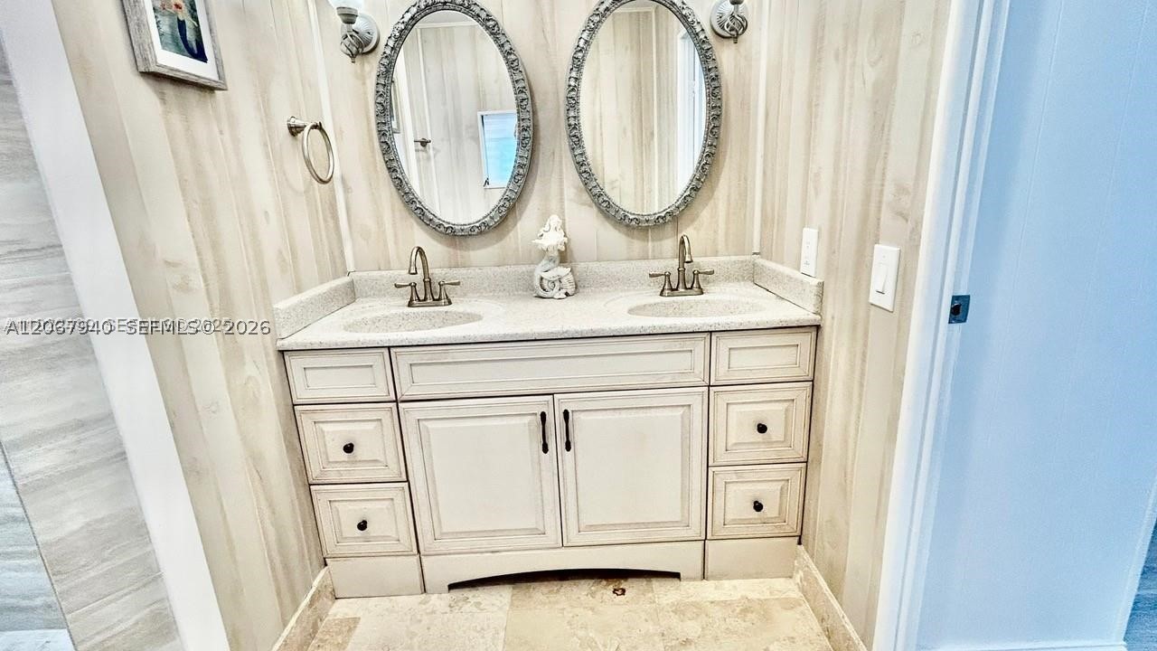 13 Apache Property Photo 32