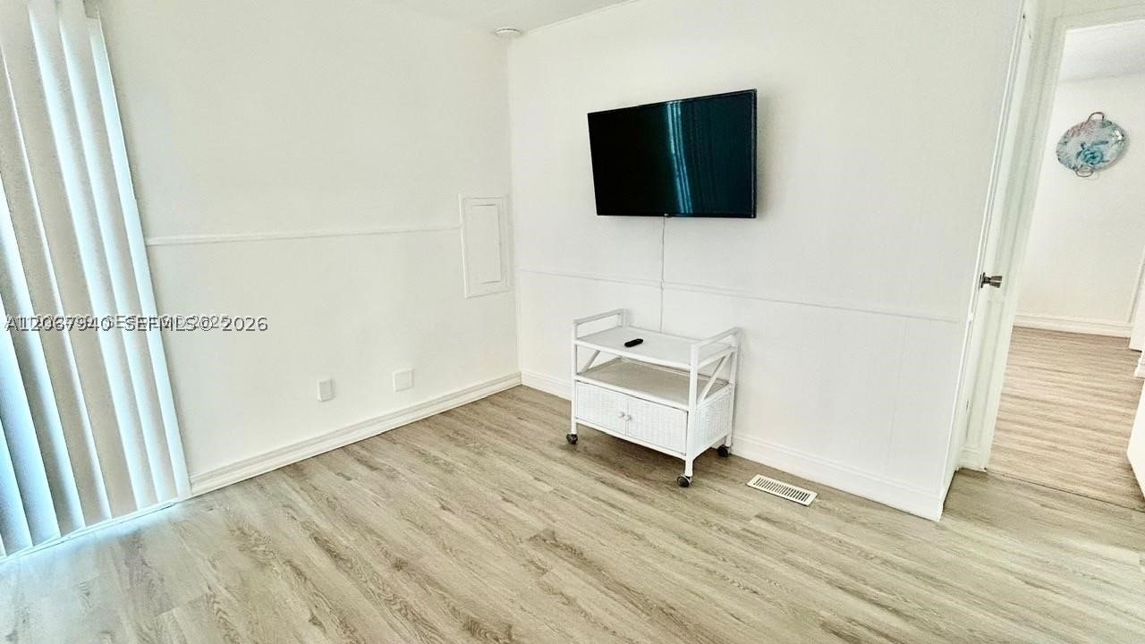 13 Apache Property Photo 35