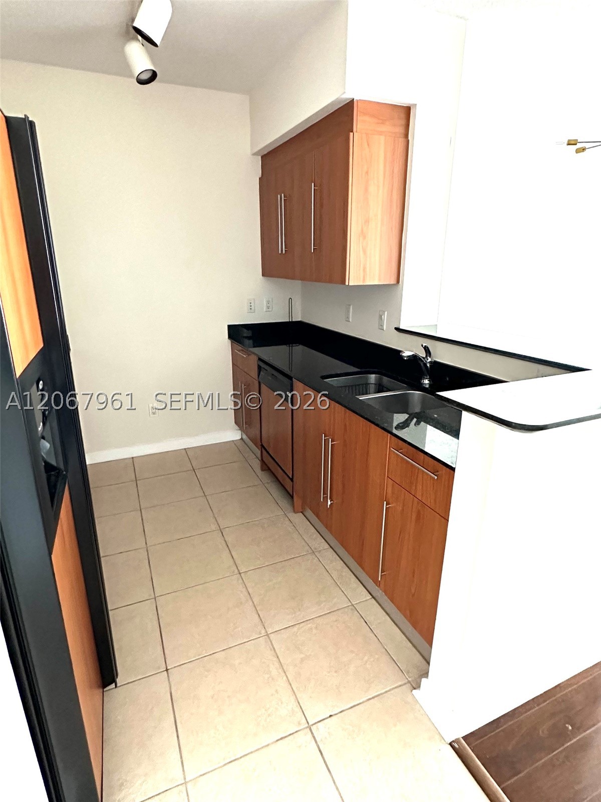 335 S Biscayne Blvd 1802 Property Photo 7
