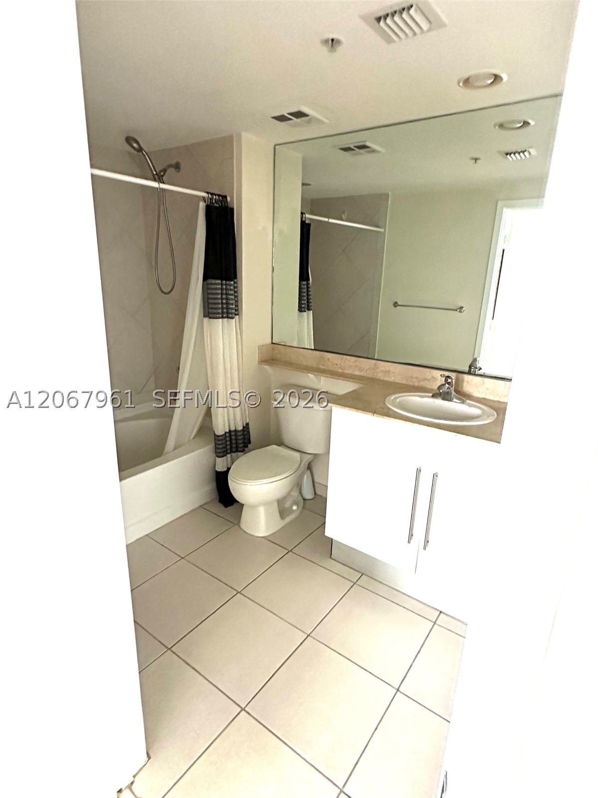 335 S Biscayne Blvd 1802 Property Photo 8
