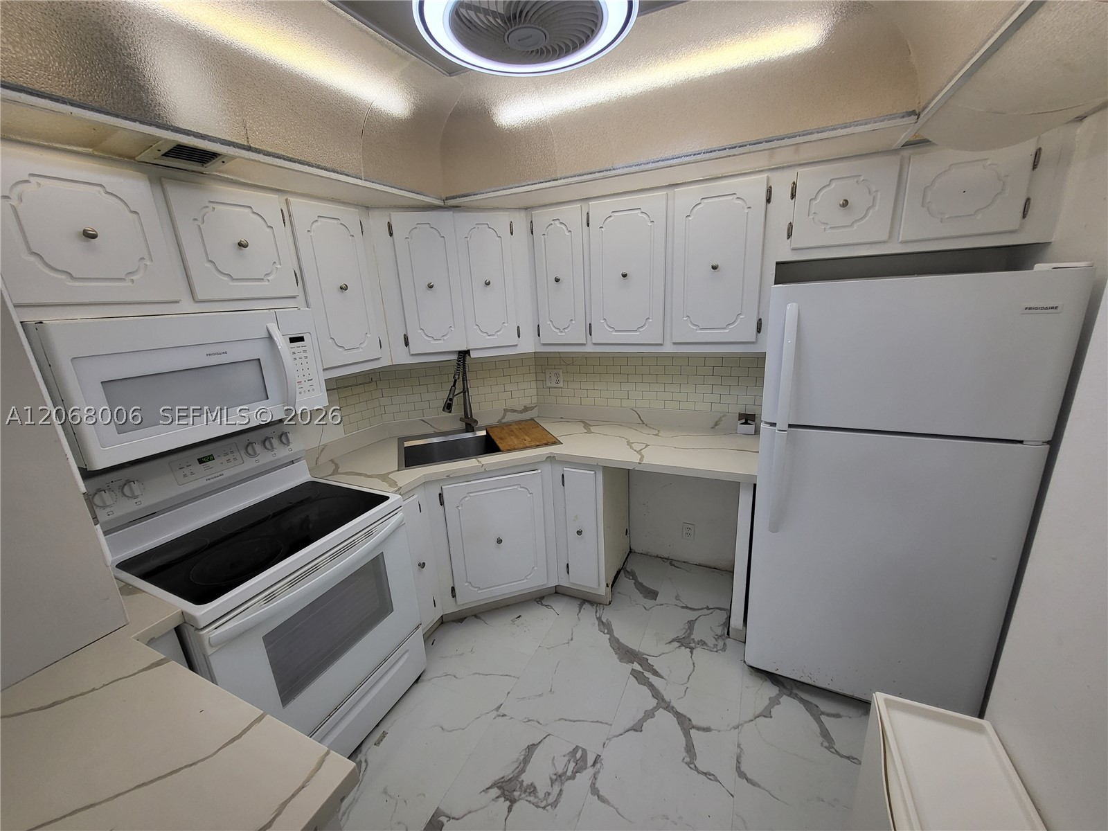 3301 Spanish Moss Ter 404 Property Photo 7