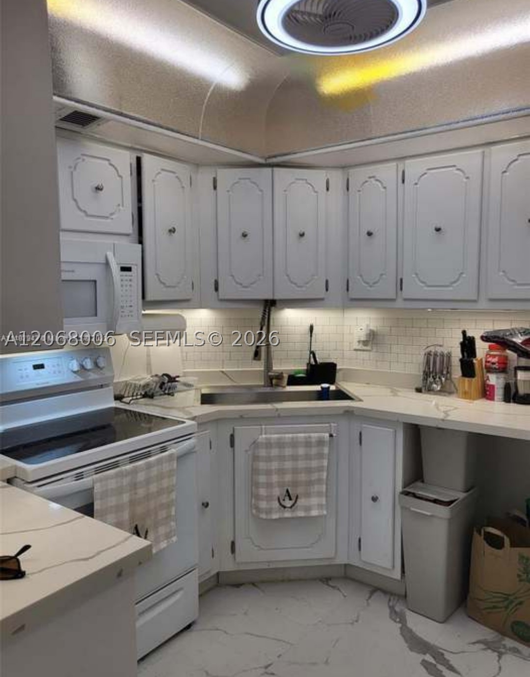 3301 Spanish Moss Ter 404 Property Photo 8