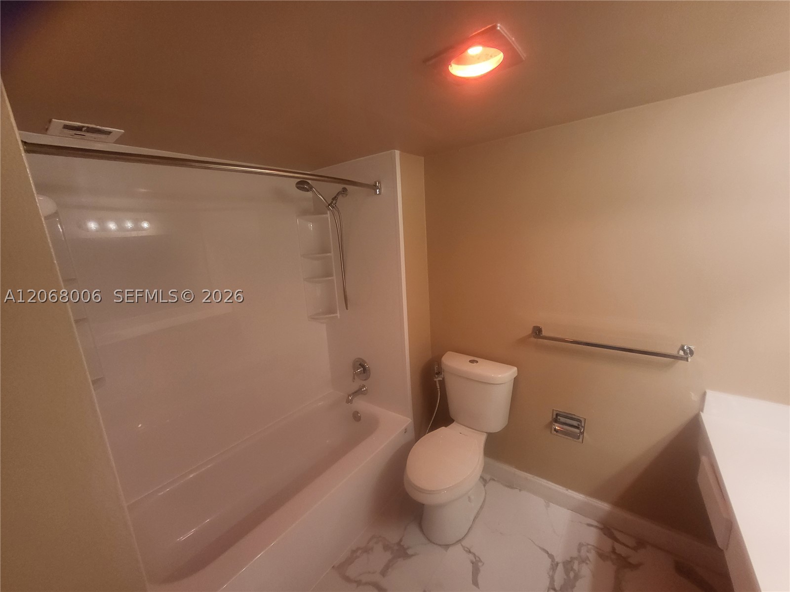 3301 Spanish Moss Ter 404 Property Photo 10