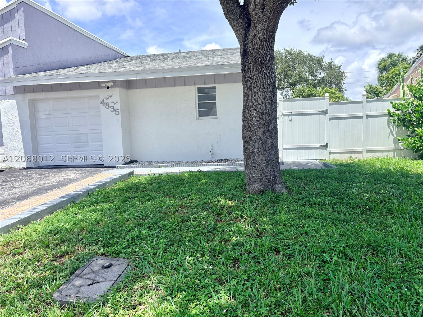 4835 Nw 6th Ct Property Photo 2