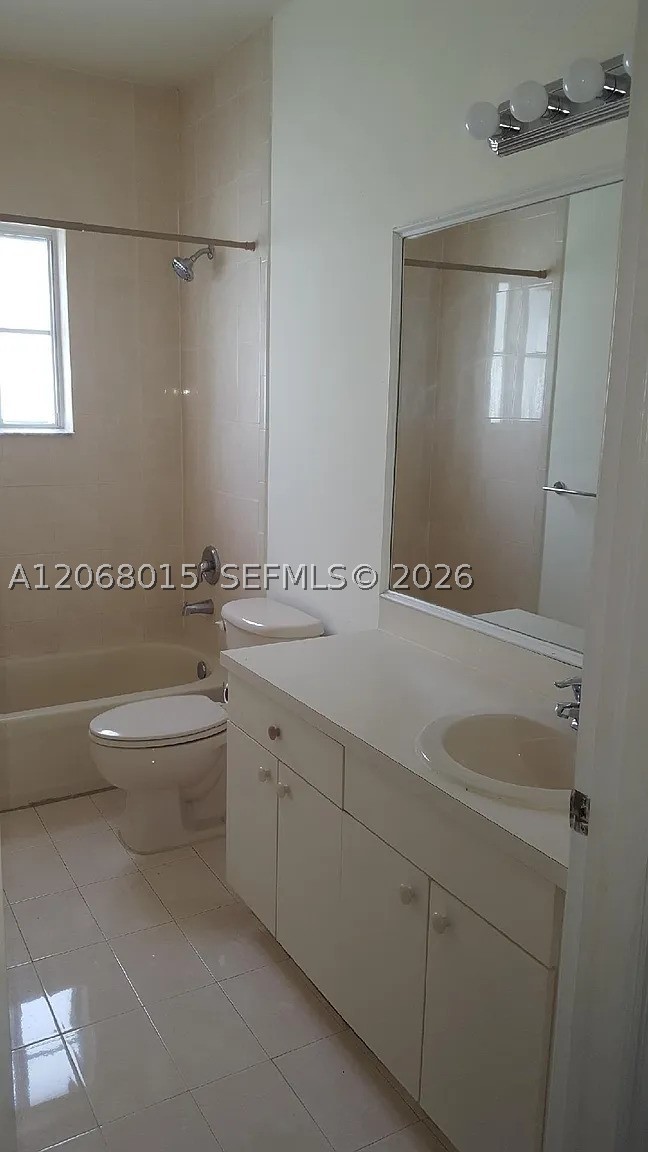 350 Ne 31st Ter Property Photo 14