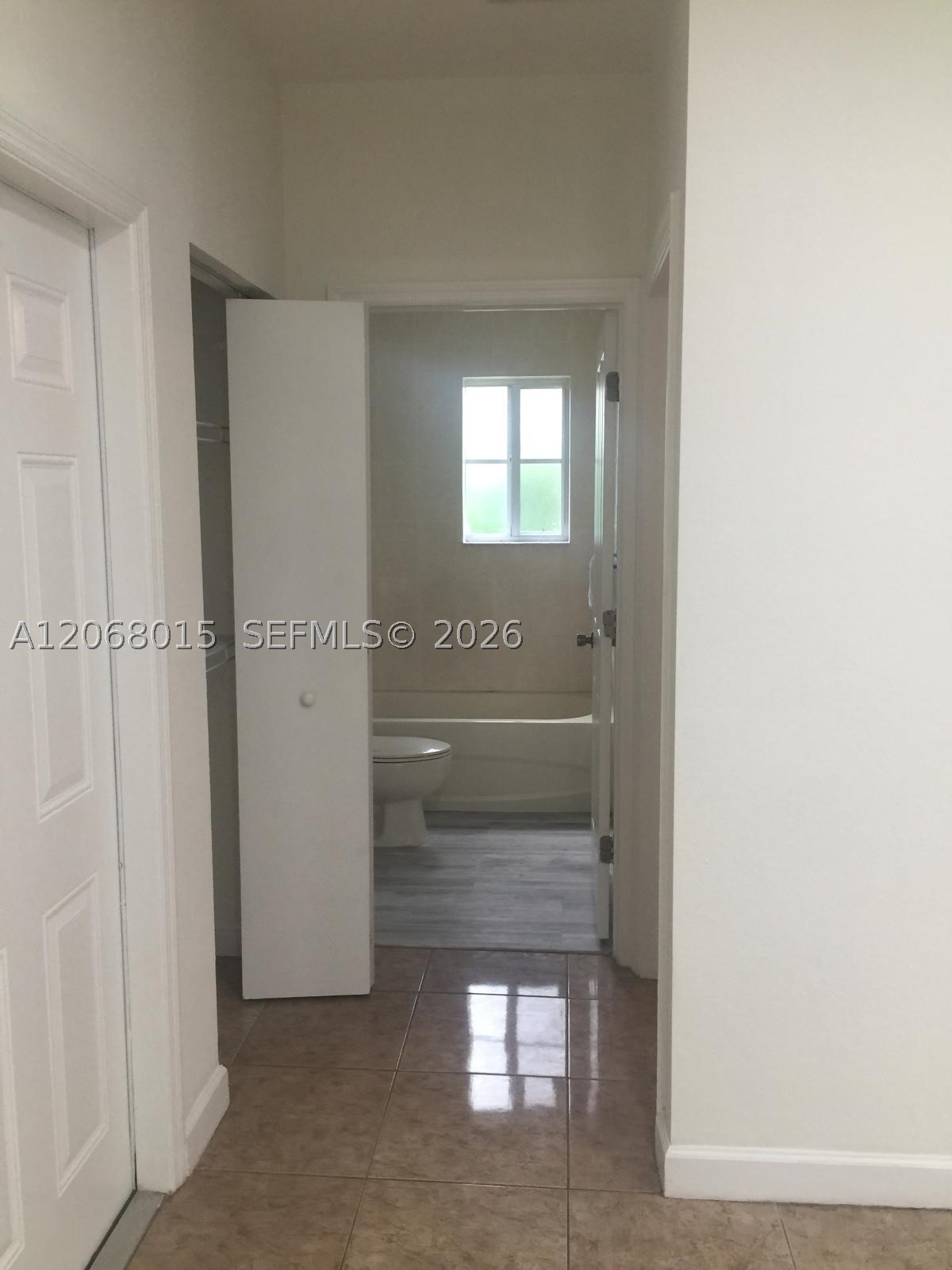 350 Ne 31st Ter Property Photo 58