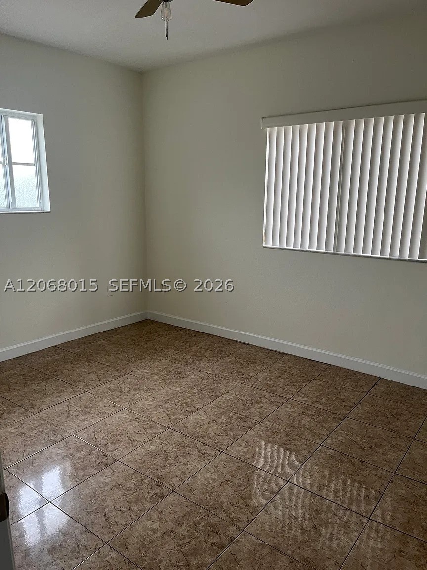 350 Ne 31st Ter Property Photo 15