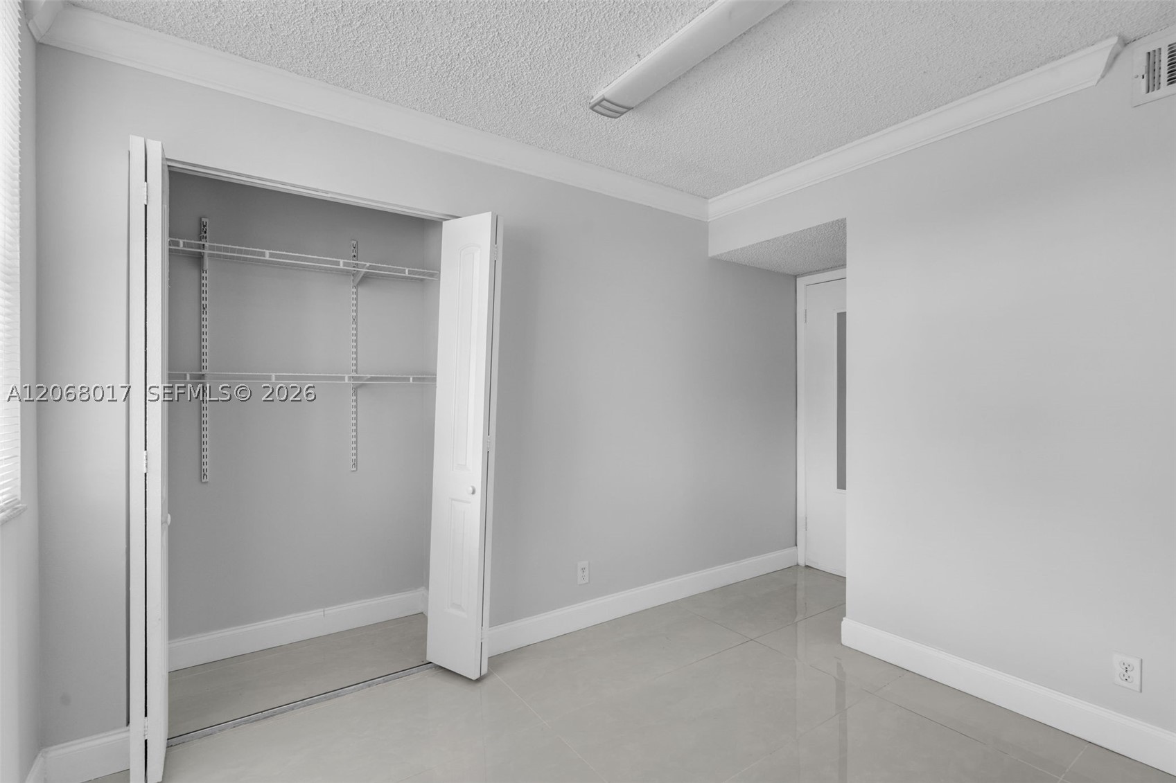 213 Lake Pointe Dr 106 Property Photo 17