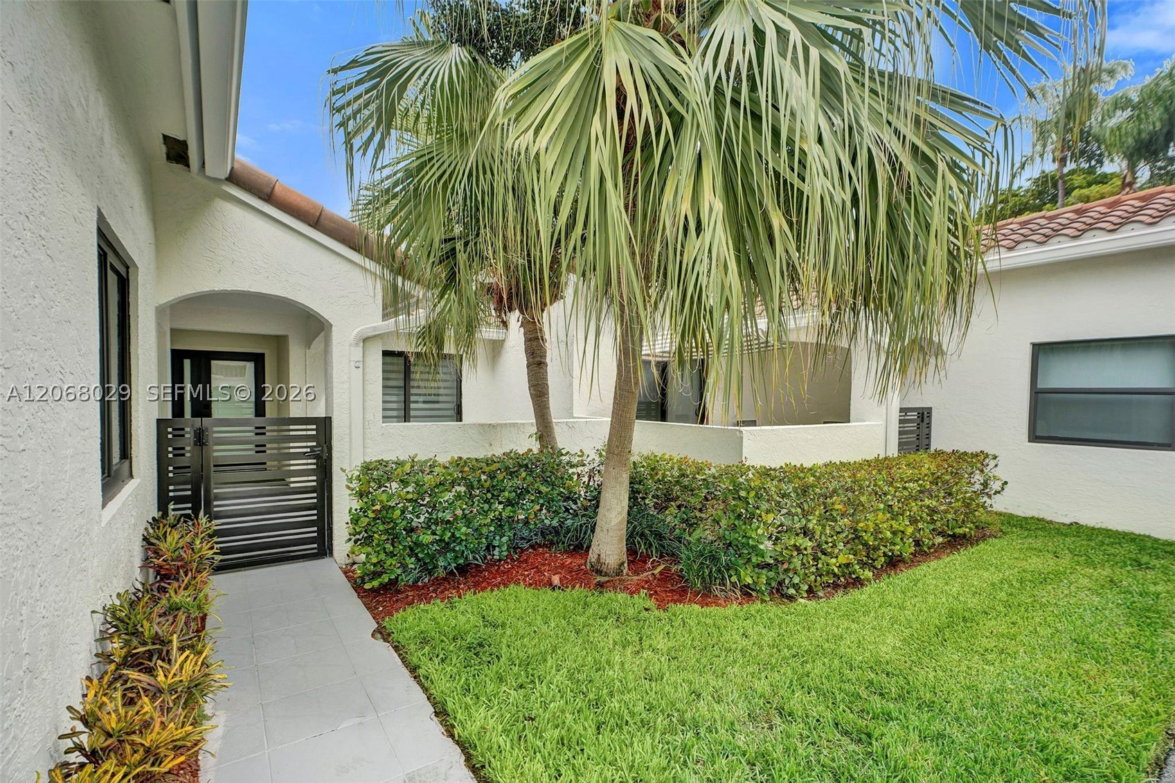 21240 Harbor Way 285-28 Property Photo 13