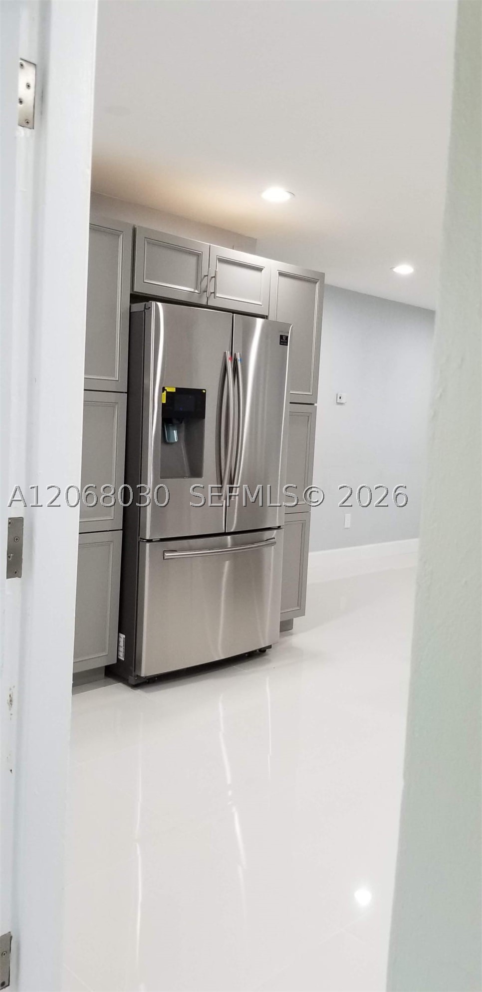 980 Oleander Rd Property Photo 3