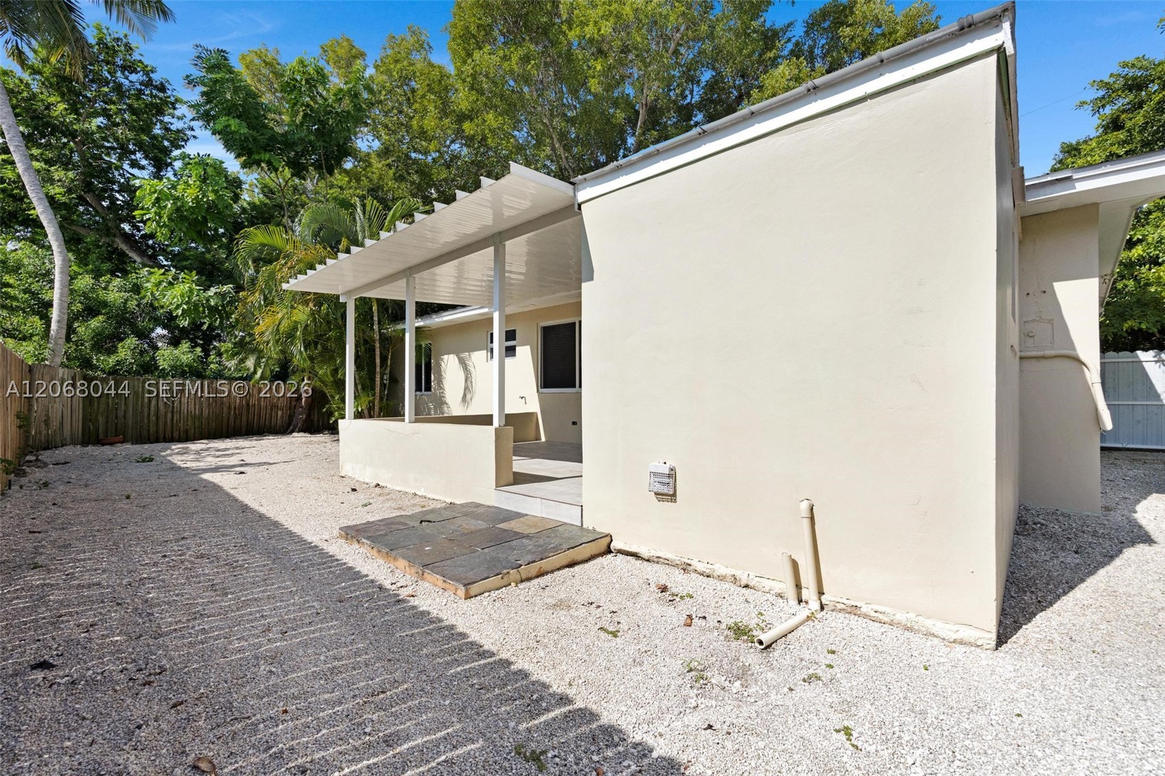 980 Oleander Rd Property Photo 15