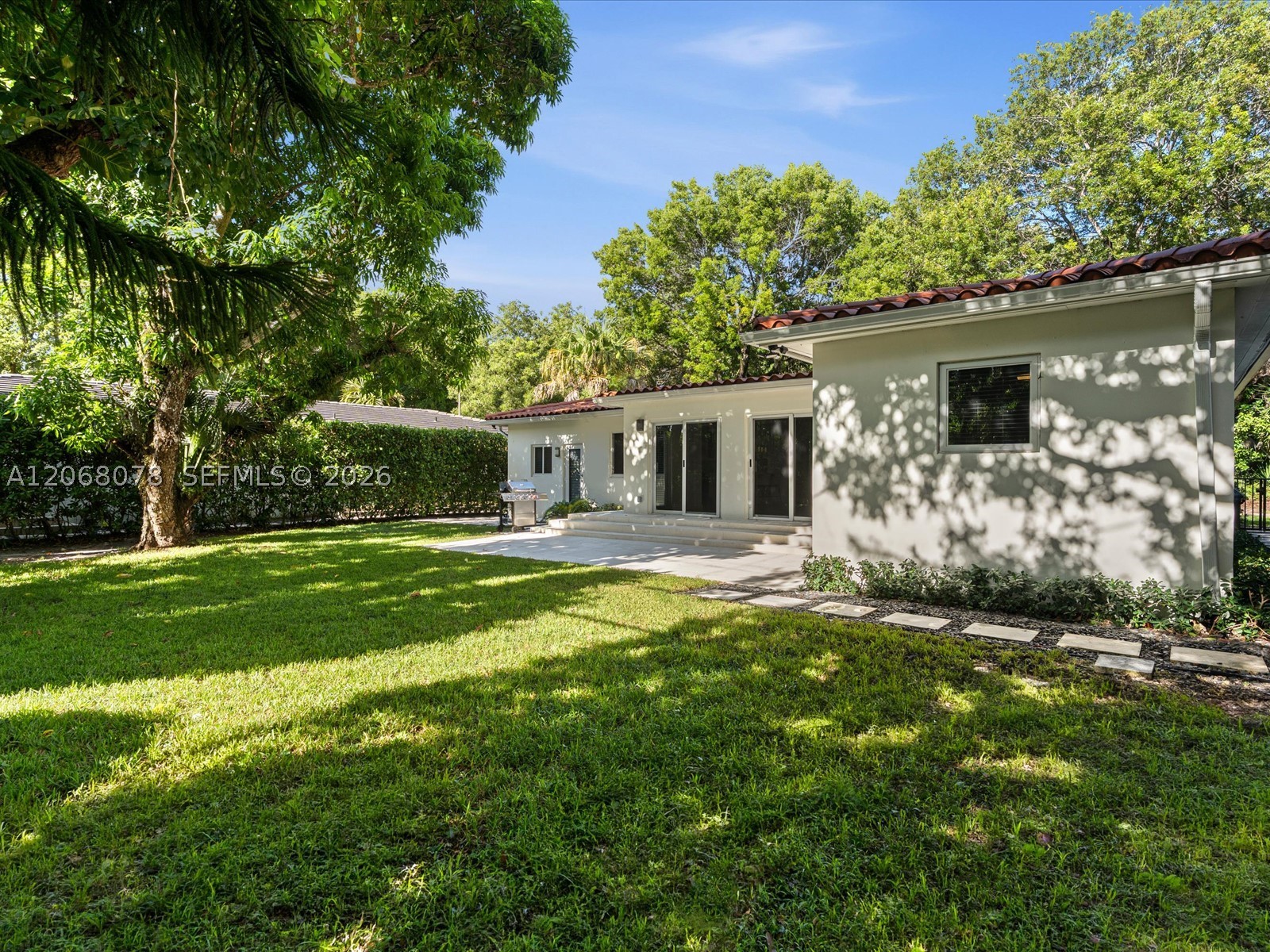5406 S Le Jeune Rd Property Photo 6