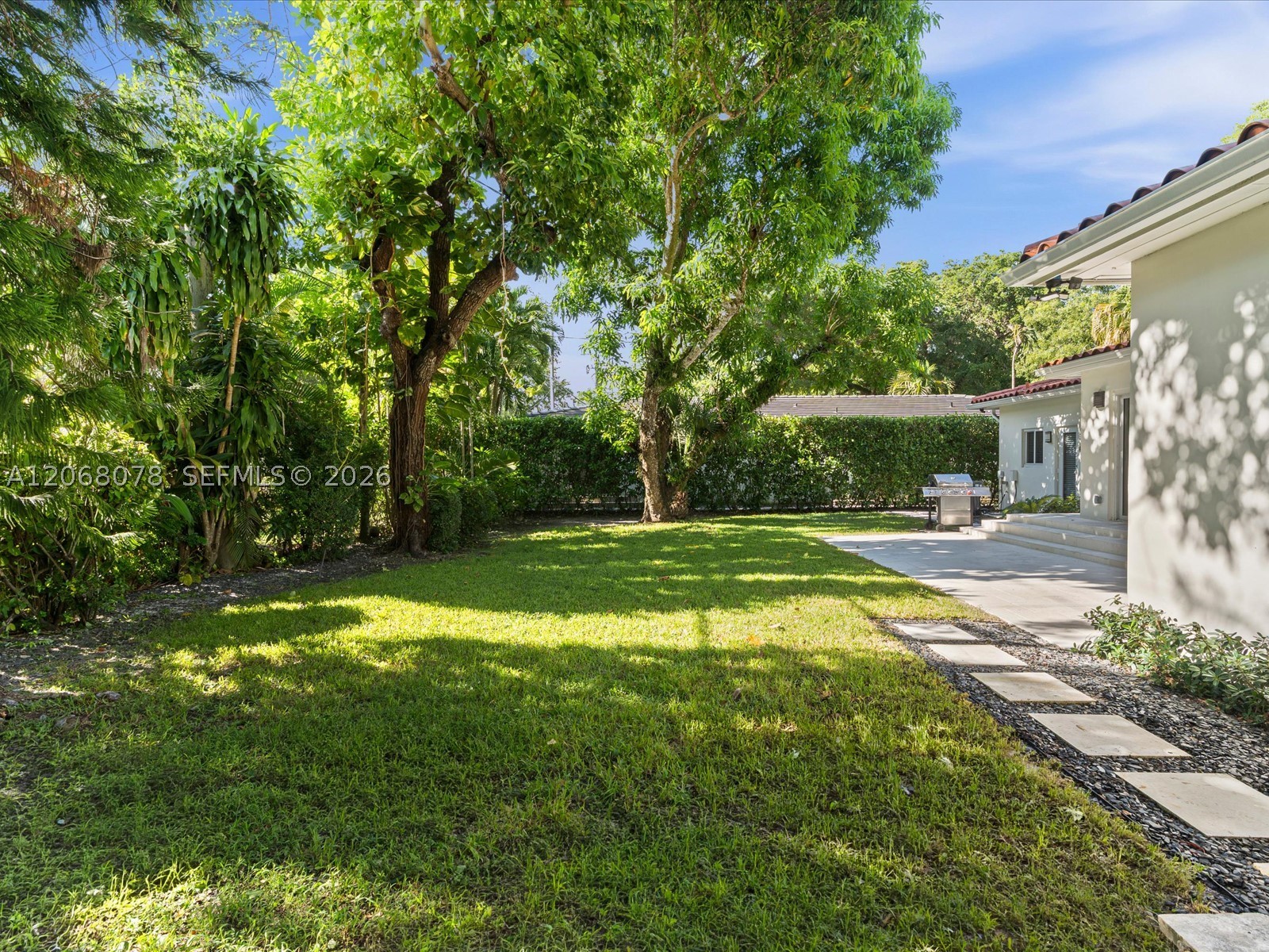 5406 S Le Jeune Rd Property Photo 7