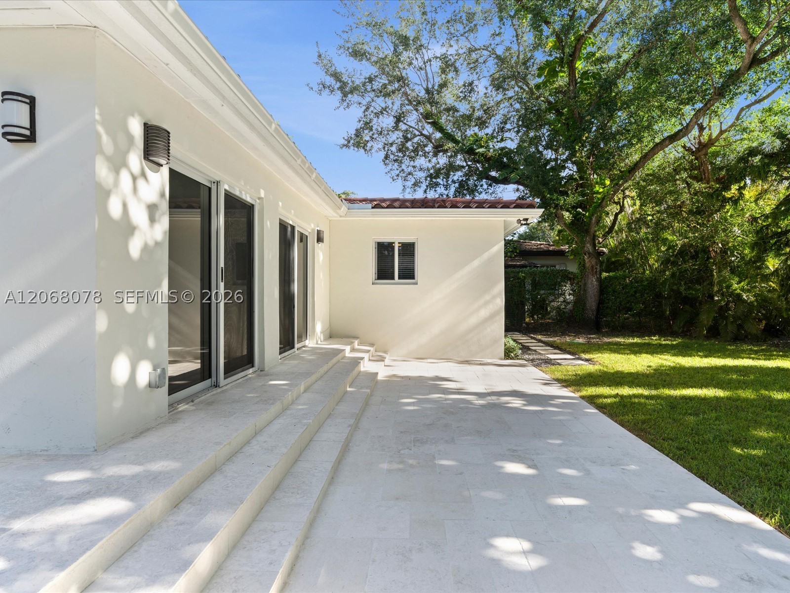 5406 S Le Jeune Rd Property Photo 8