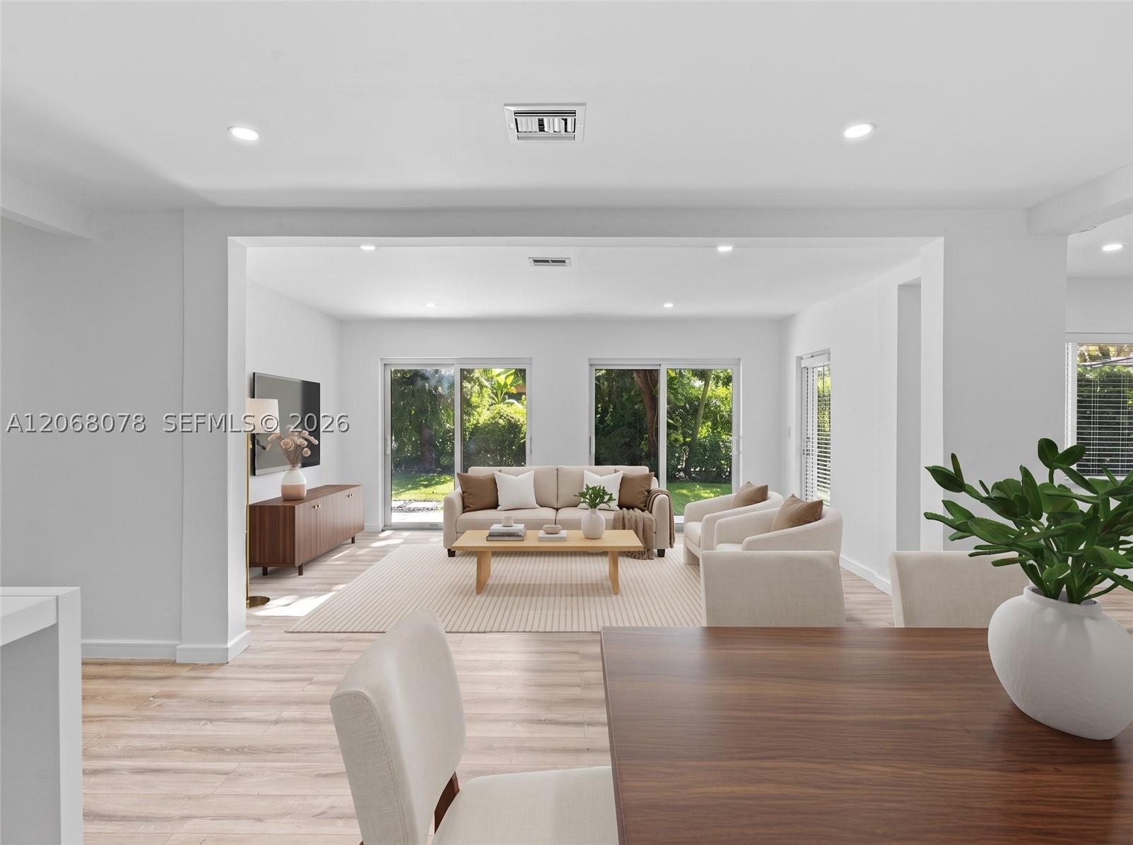 5406 S Le Jeune Rd Property Photo 10