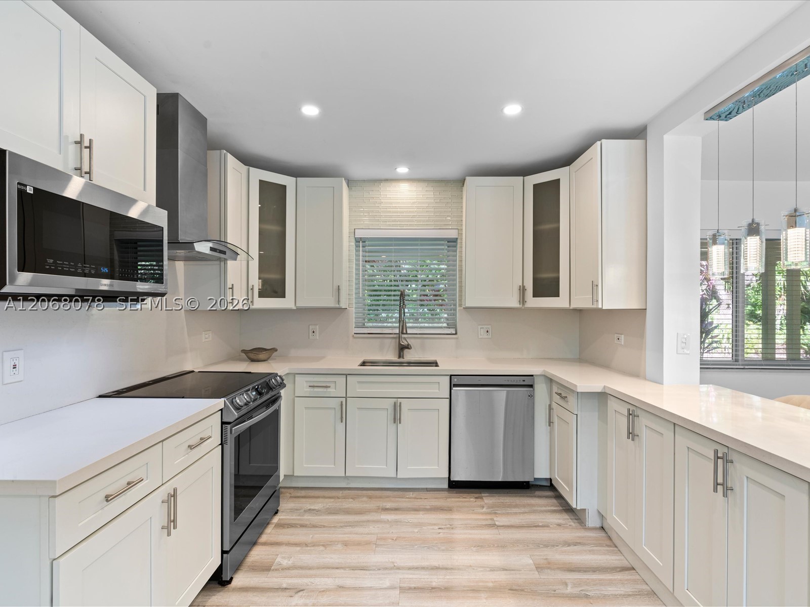 5406 S Le Jeune Rd Property Photo 15