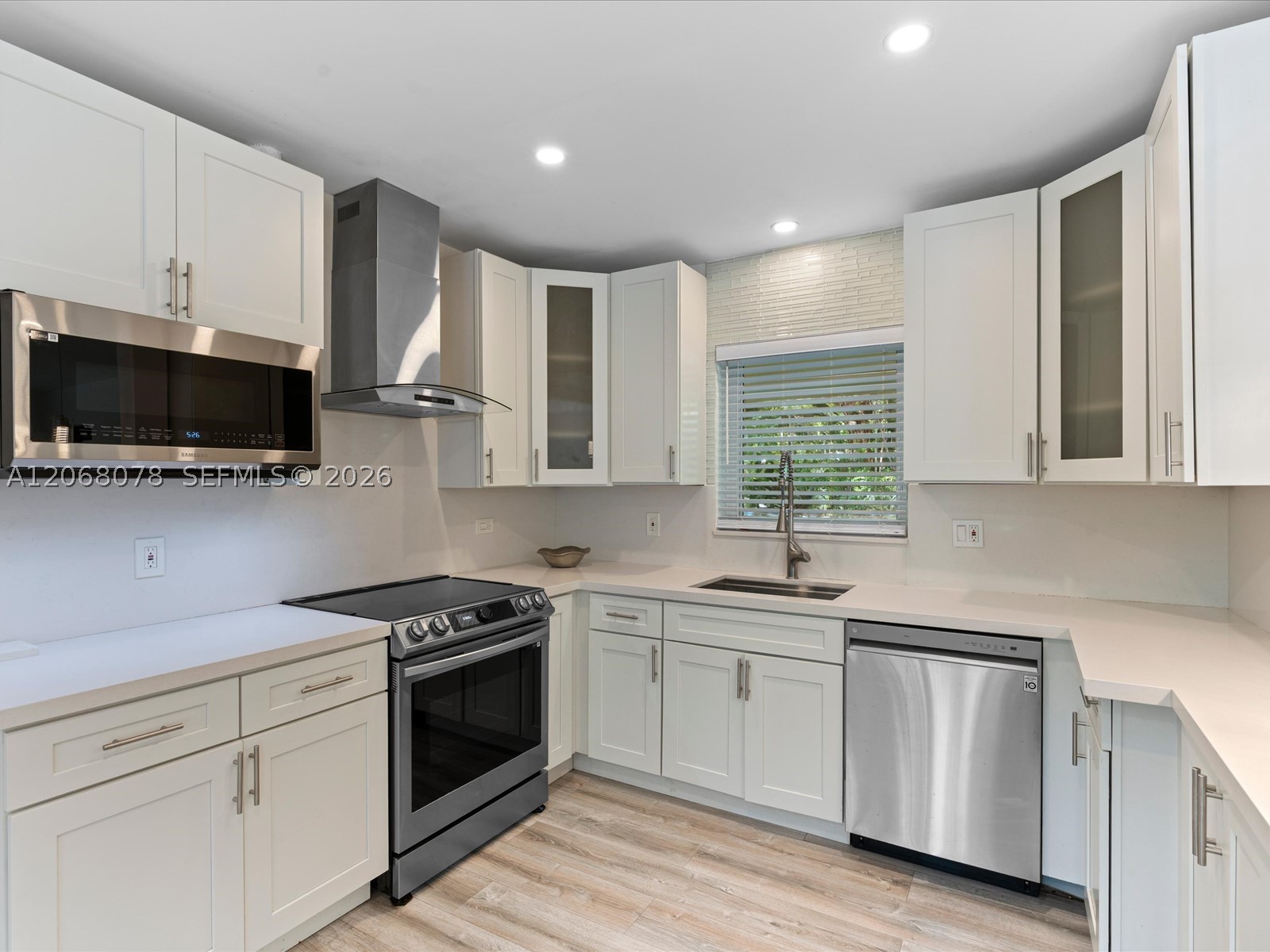 5406 S Le Jeune Rd Property Photo 16