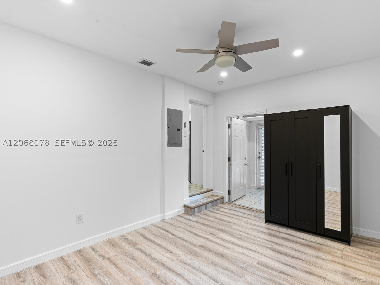 5406 S Le Jeune Rd Property Photo 27