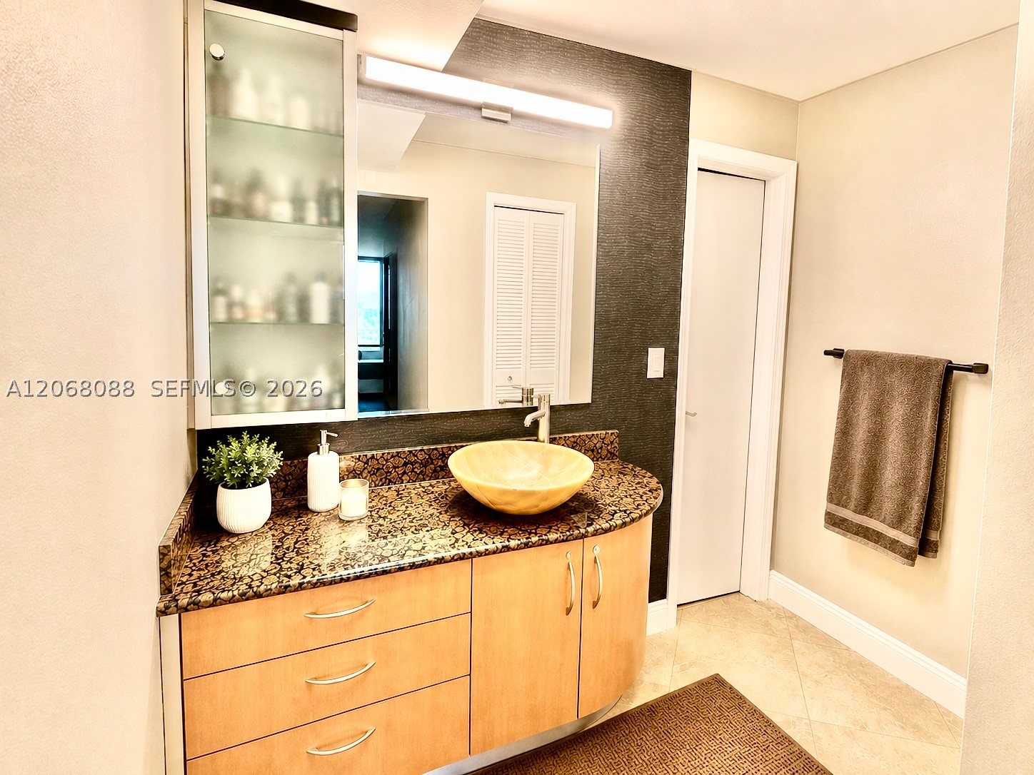 1600 S Ocean Dr 14f Property Photo 13