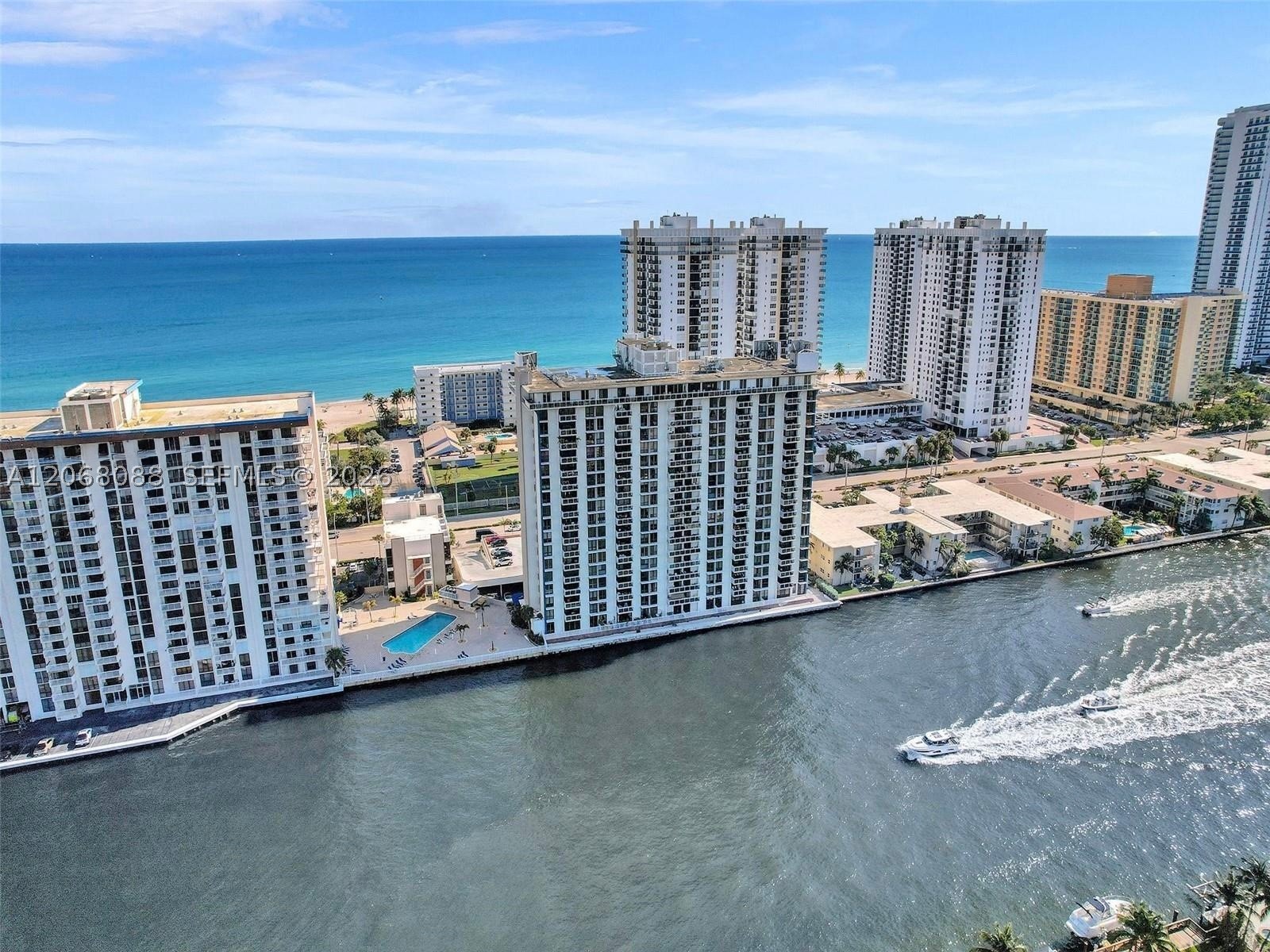 1600 S Ocean Dr 14f Property Photo 24