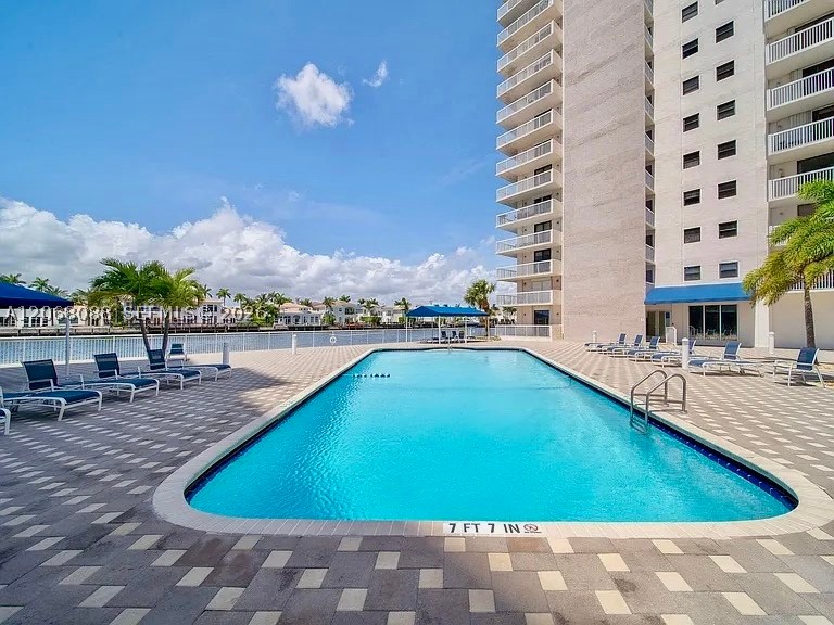 1600 S Ocean Dr 14f Property Photo 27