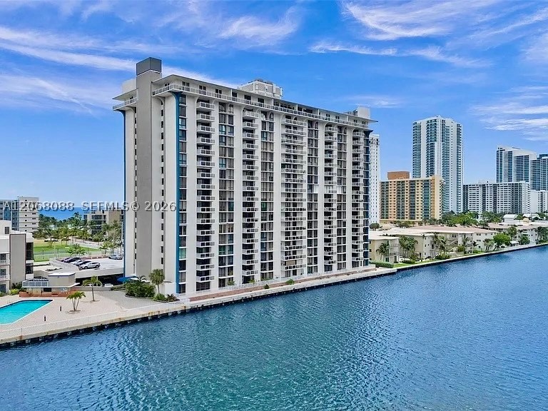 1600 S Ocean Dr 14f Property Photo 31