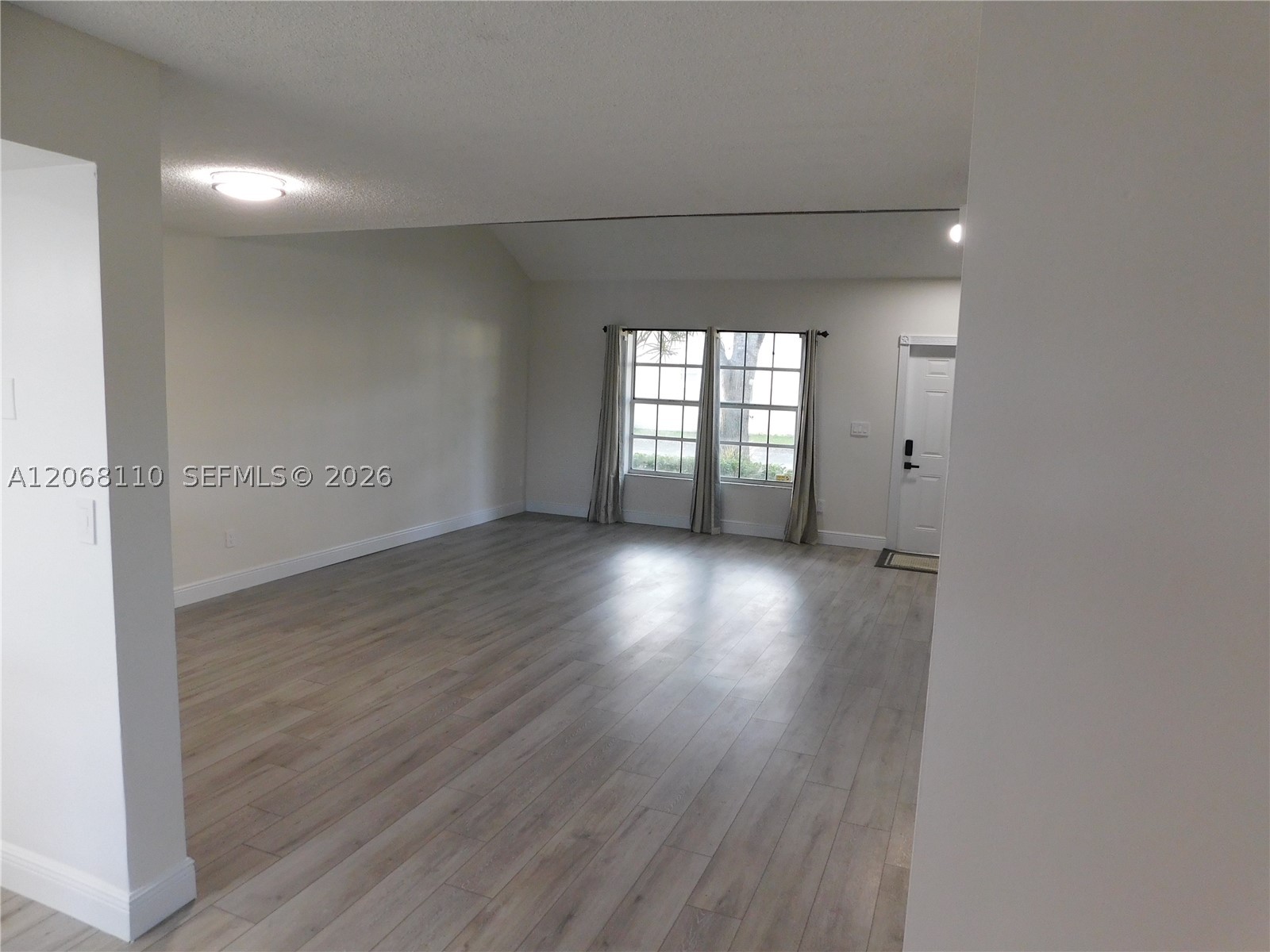 12164 Sw 52nd Pl Property Photo 18
