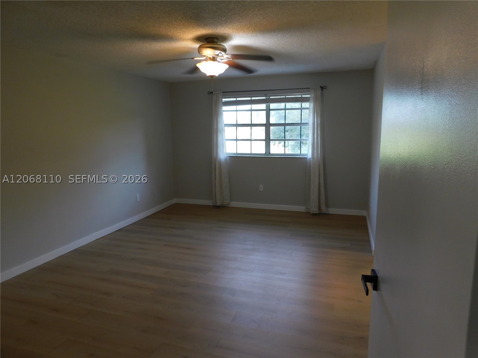 12164 Sw 52nd Pl Property Photo 25