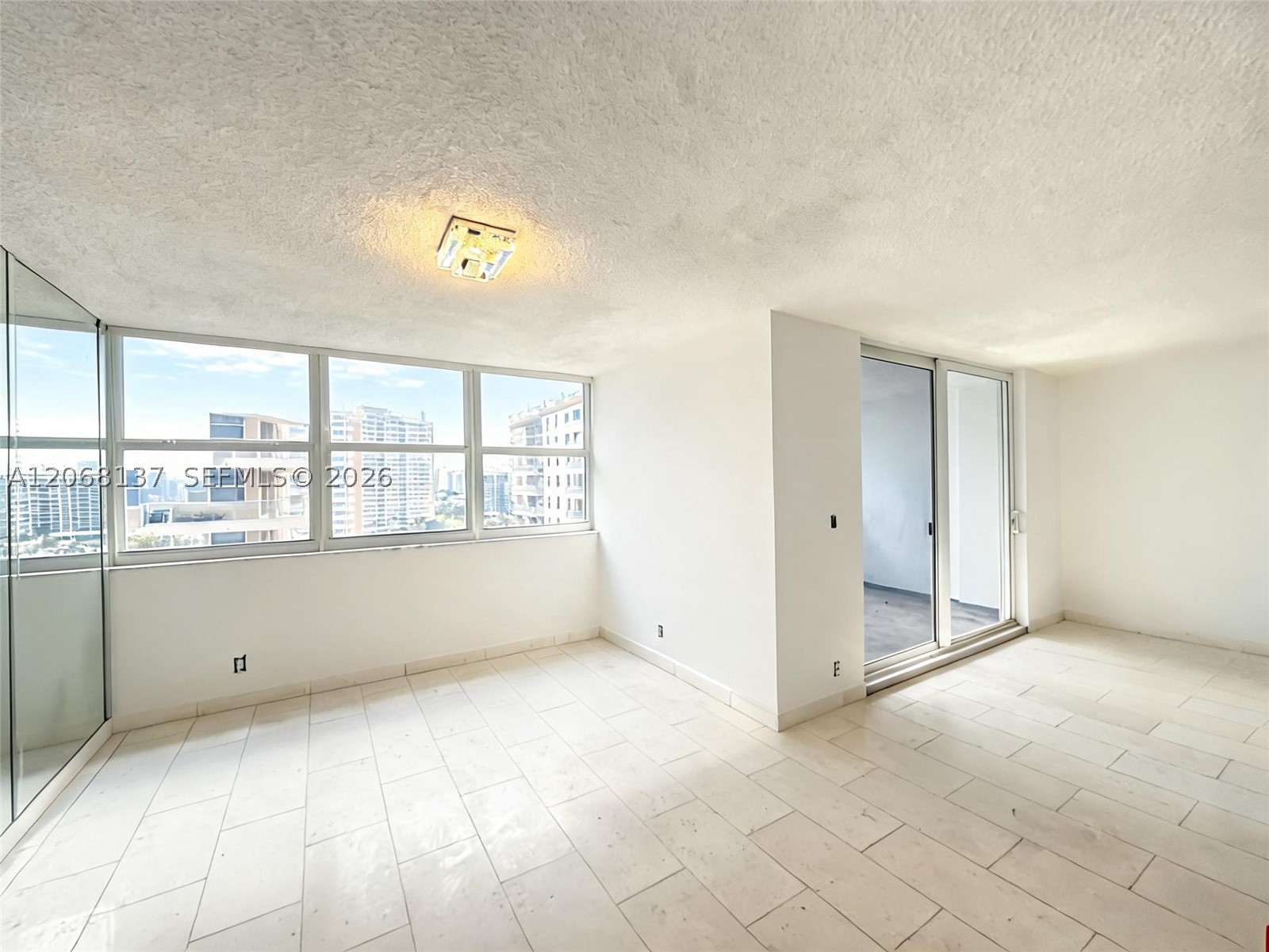 1904 S Ocean Dr 1206 Property Photo 9