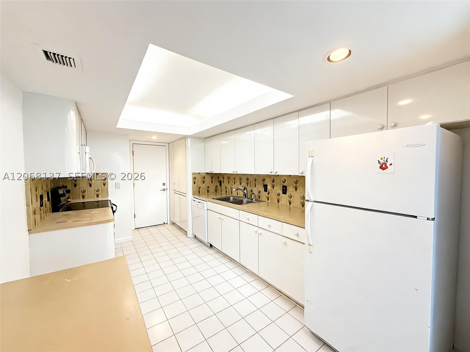 1904 S Ocean Dr 1206 Property Photo 12