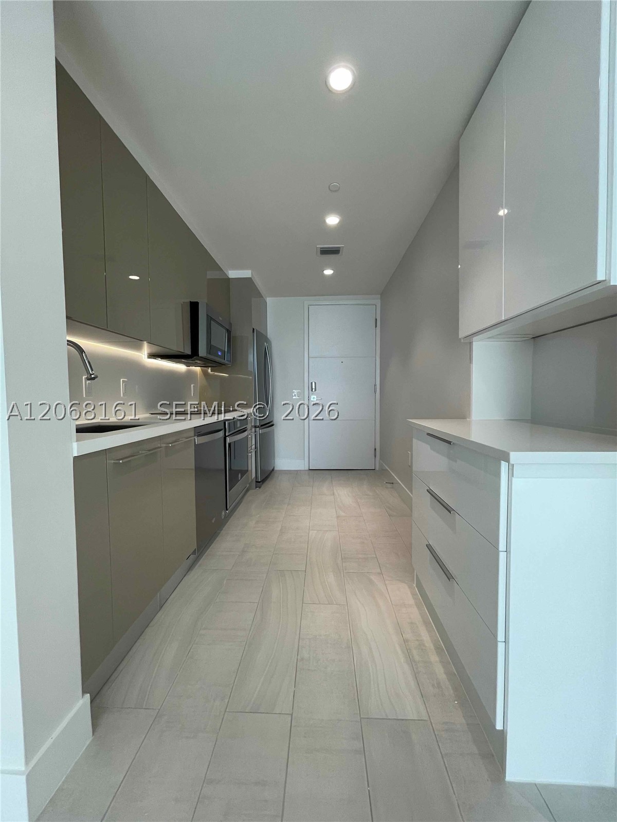 2000 Metropica Way 308 Property Photo 5