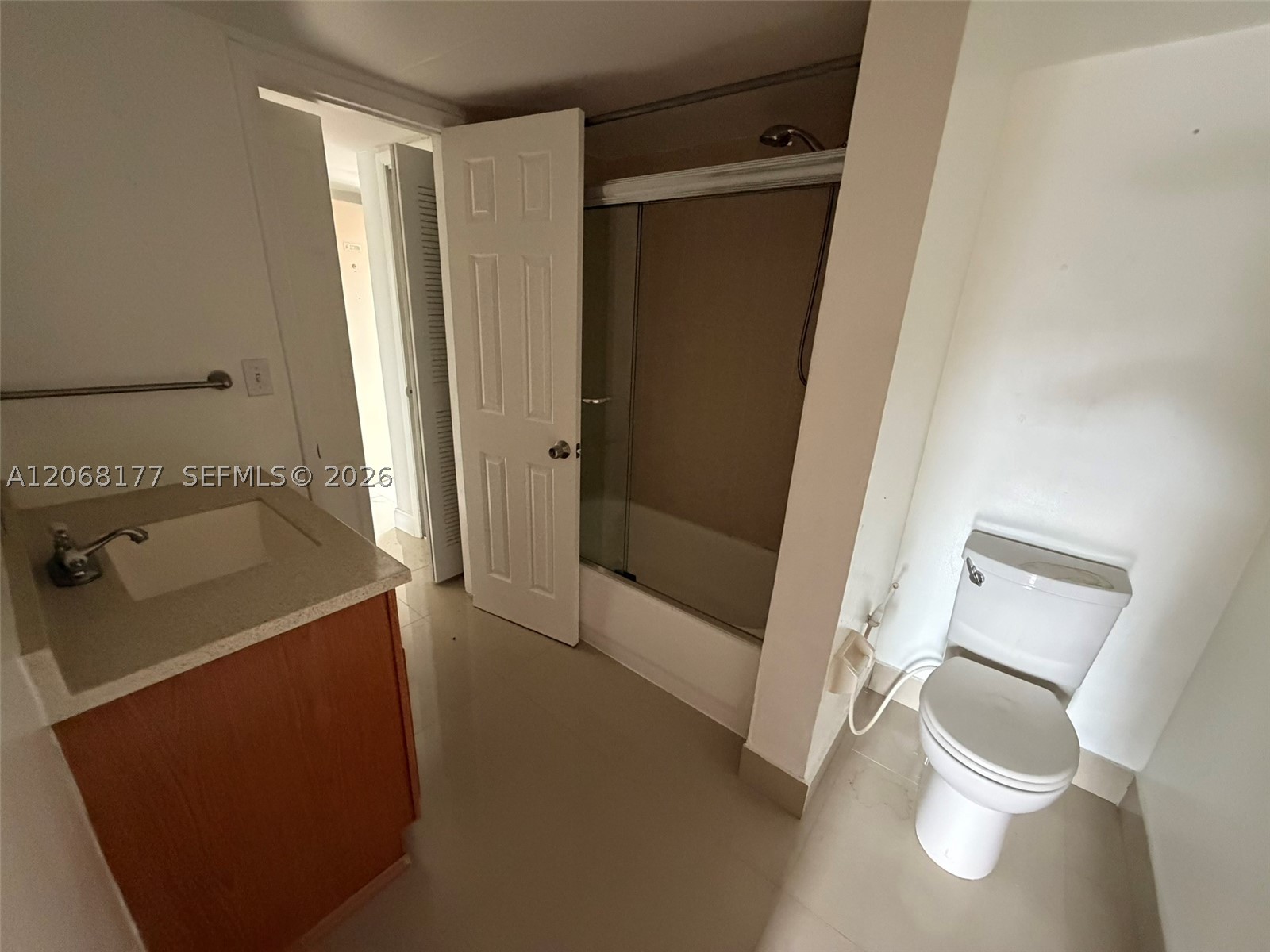 17650 Nw 68th Ave A2008 Property Photo 10
