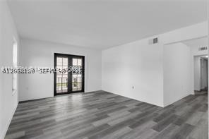 3220 S Le Jeune Rd 3222 Property Photo 5
