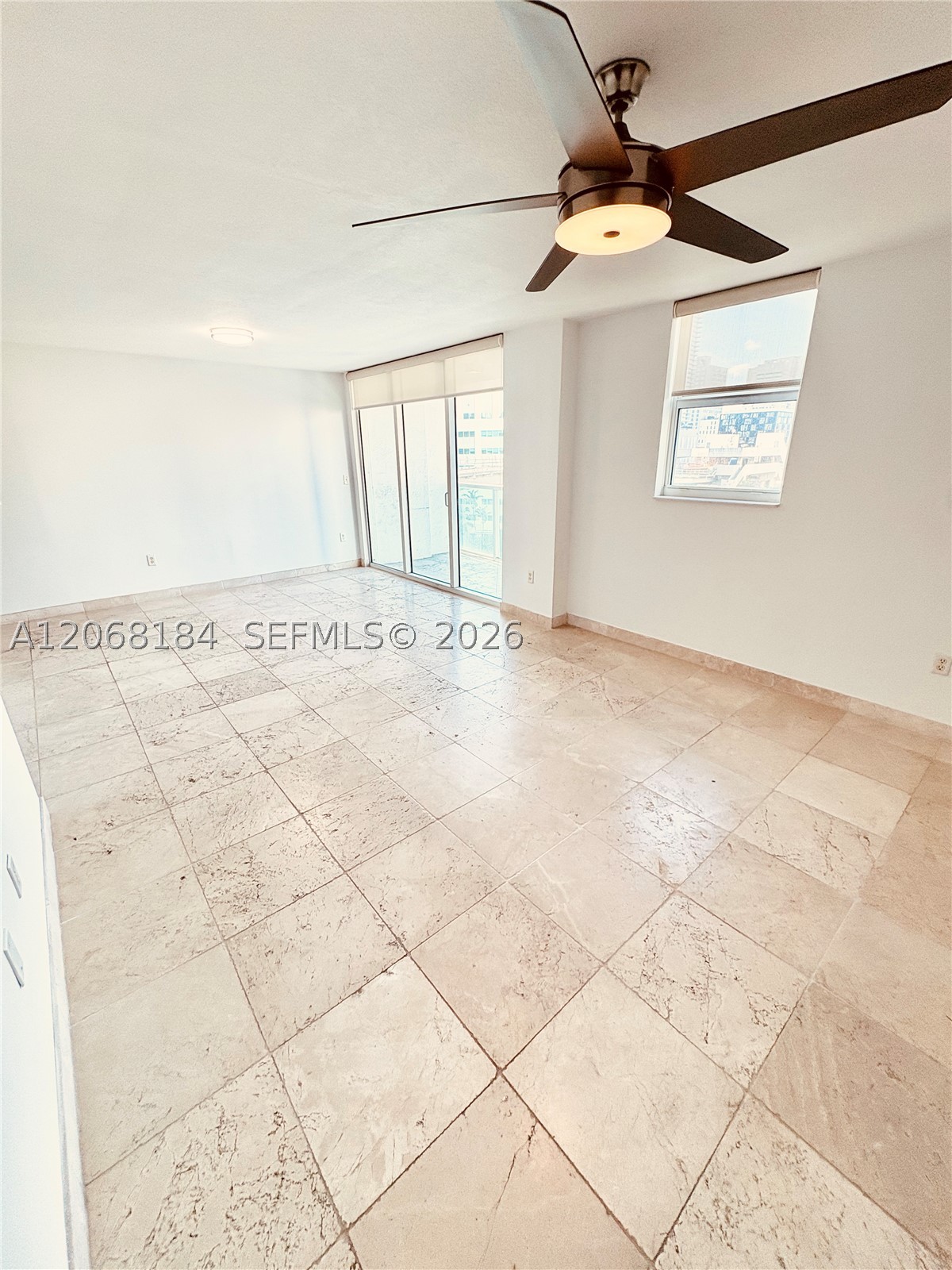 31 Se 5th St 902 Property Photo 4