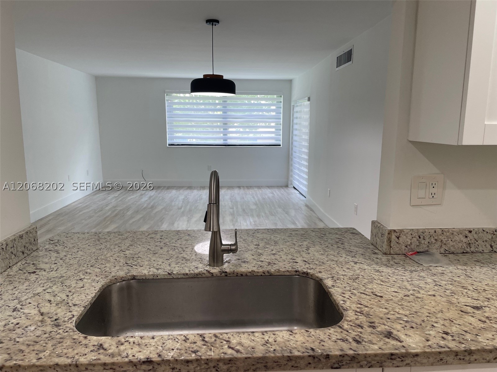 460 W Park Dr 207 Property Photo 4