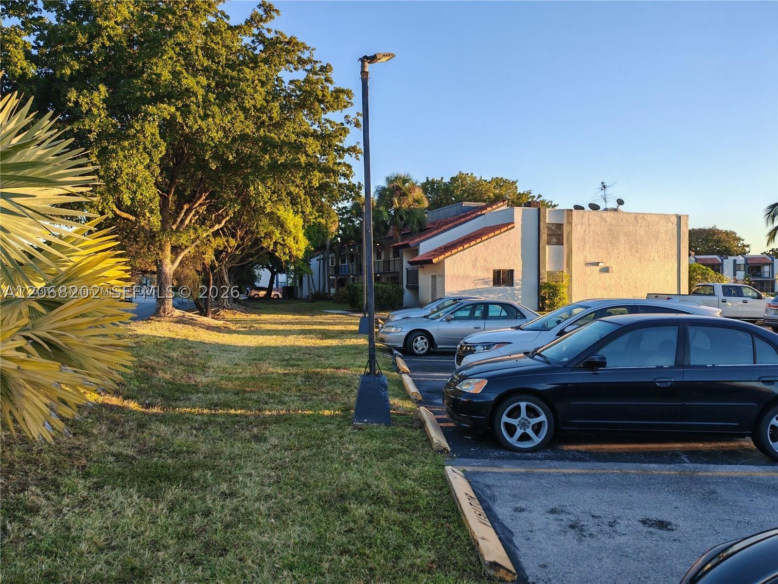 460 W Park Dr 207 Property Photo 15