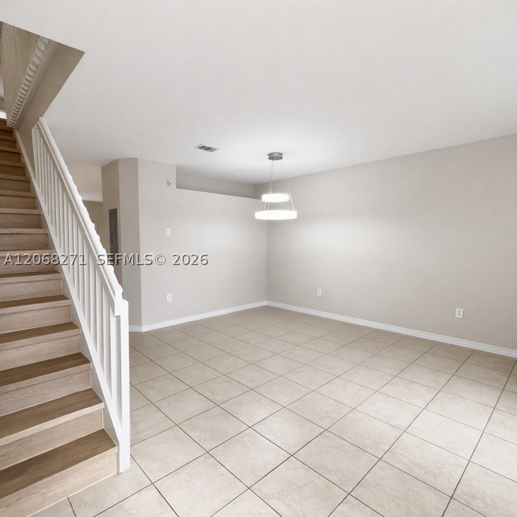 A12068271 Property Photo 3