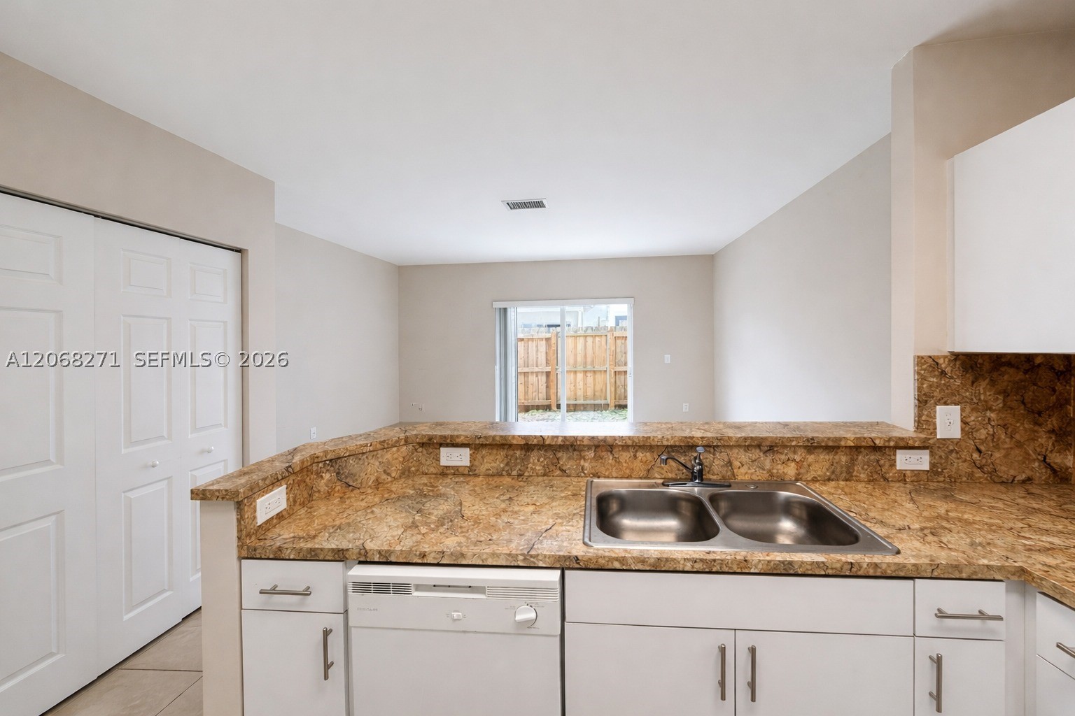 A12068271 Property Photo 9