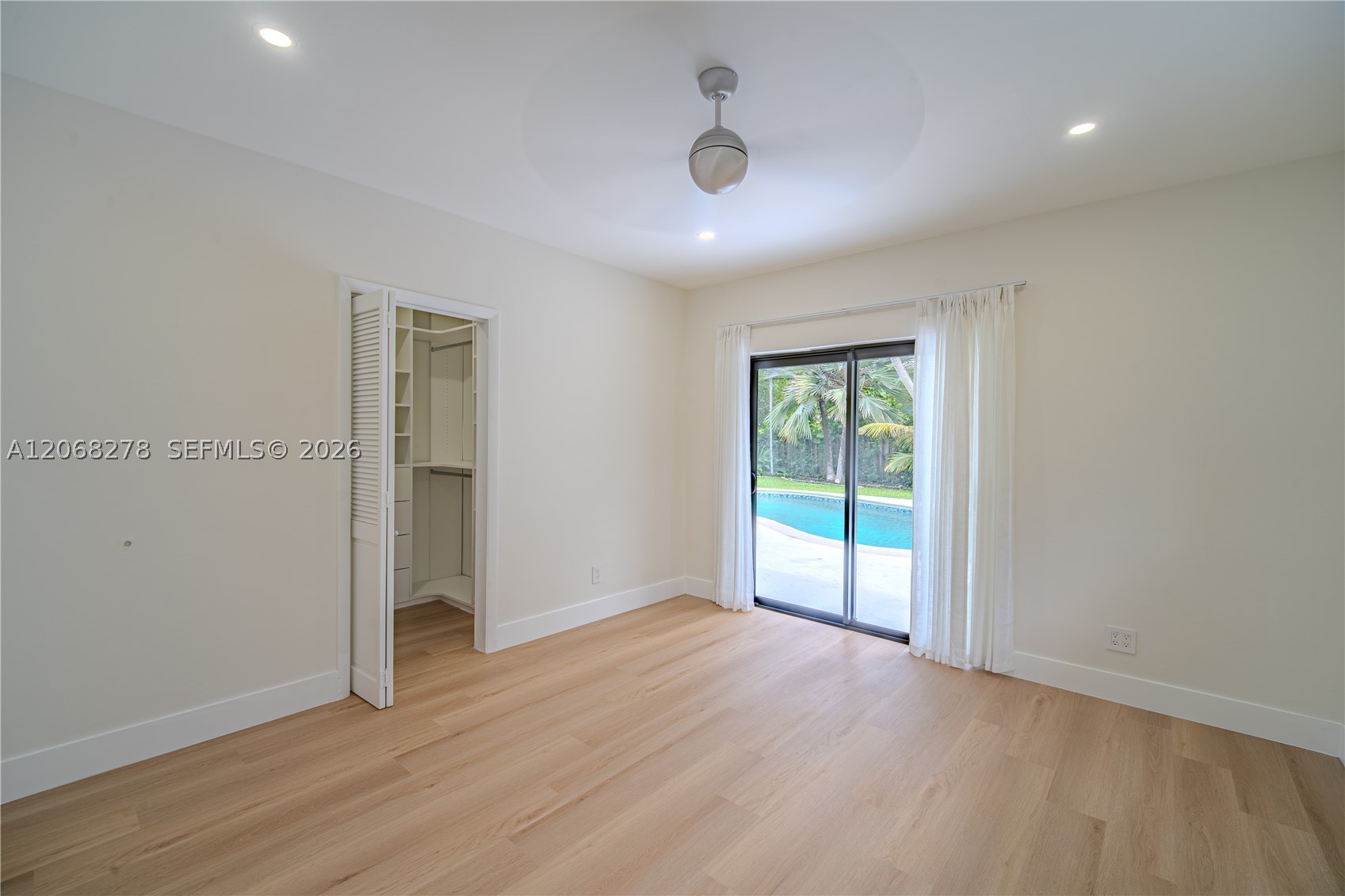1825 Alamanda Dr Property Photo 14