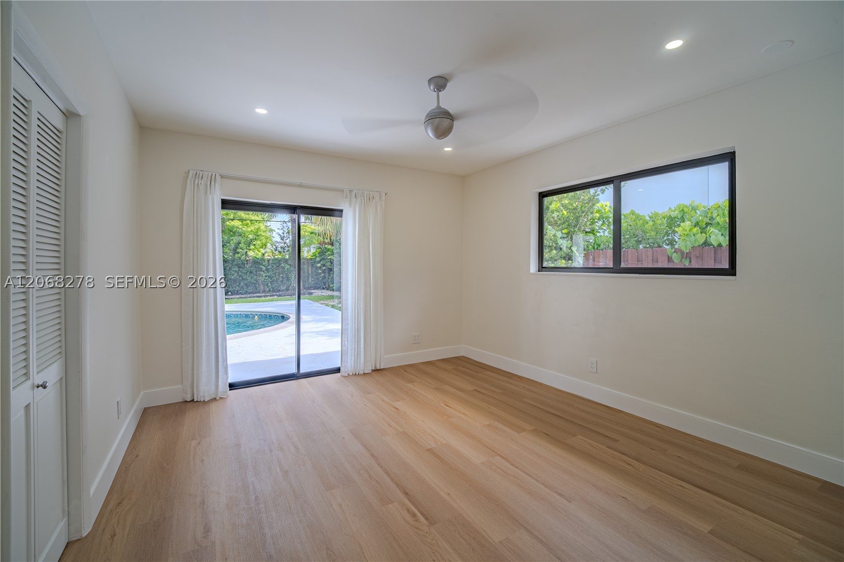 1825 Alamanda Dr Property Photo 18