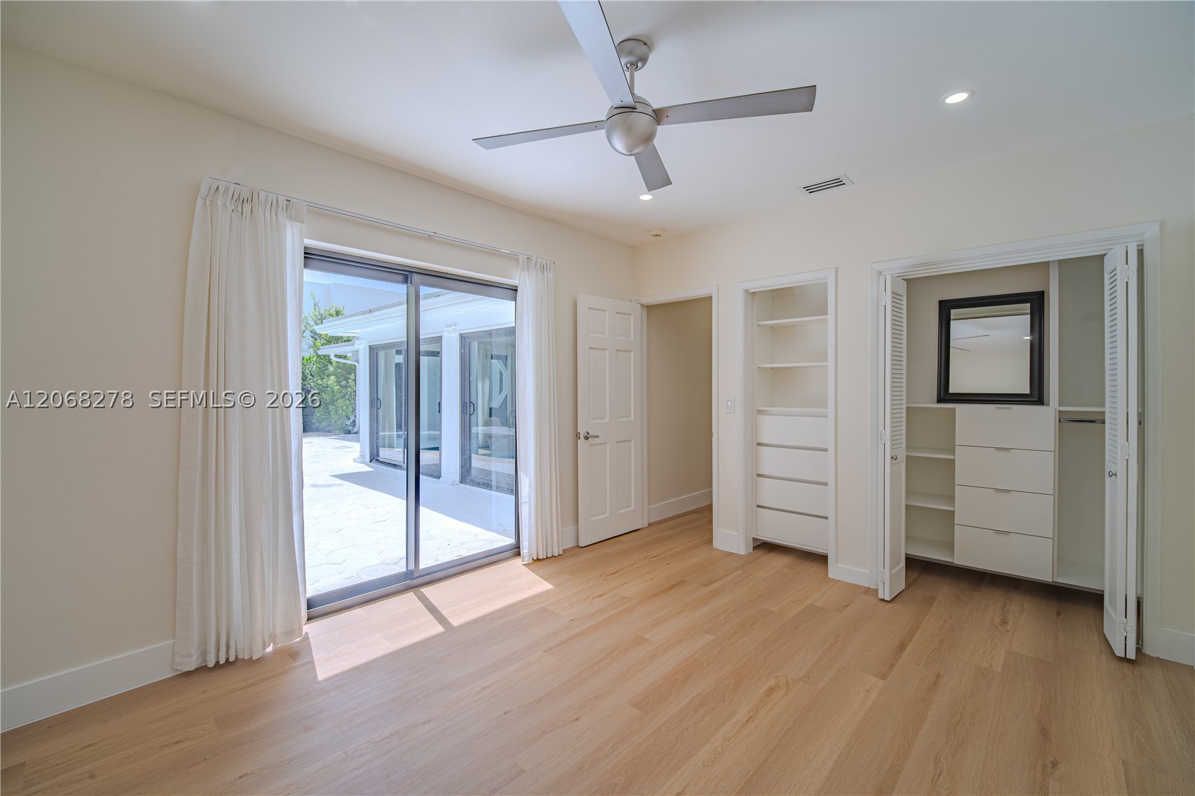 1825 Alamanda Dr Property Photo 20