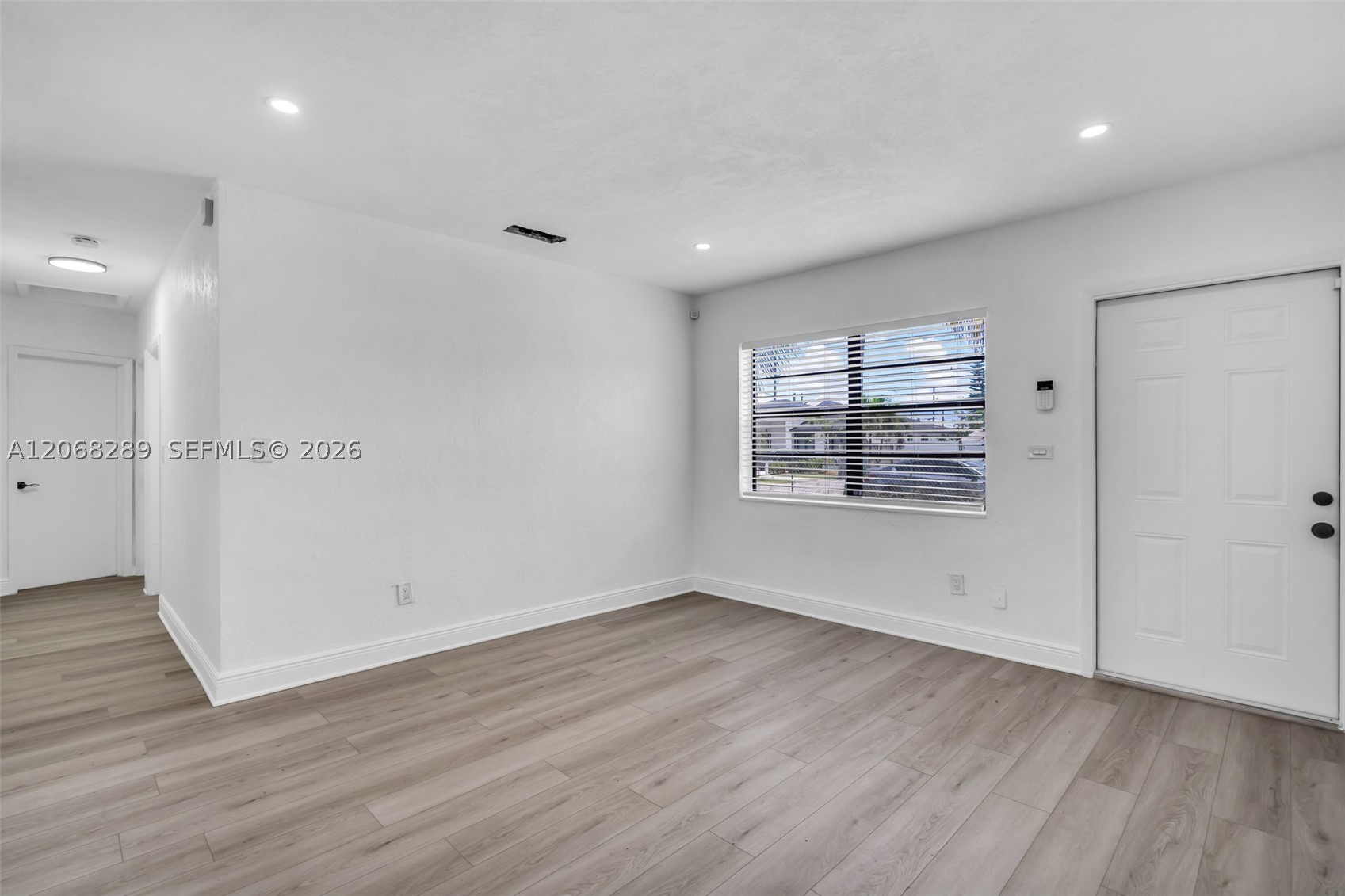 A12068289 Property Photo 8