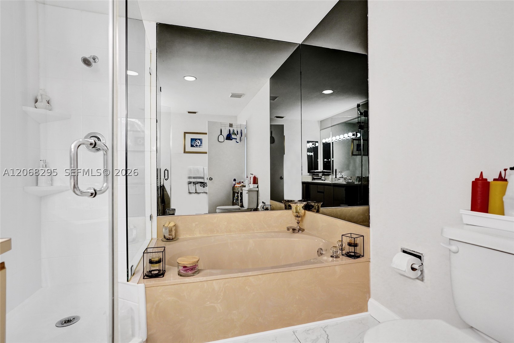 102 Half Moon Cir C3 Property Photo 44