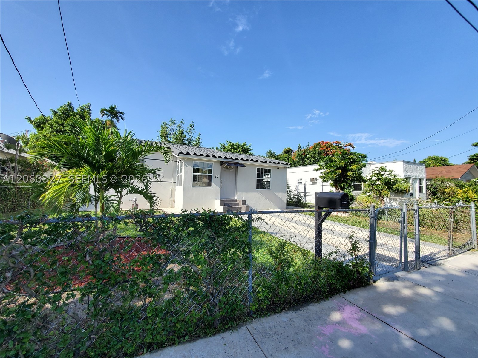 70 NW 33rd St Property Photo 1