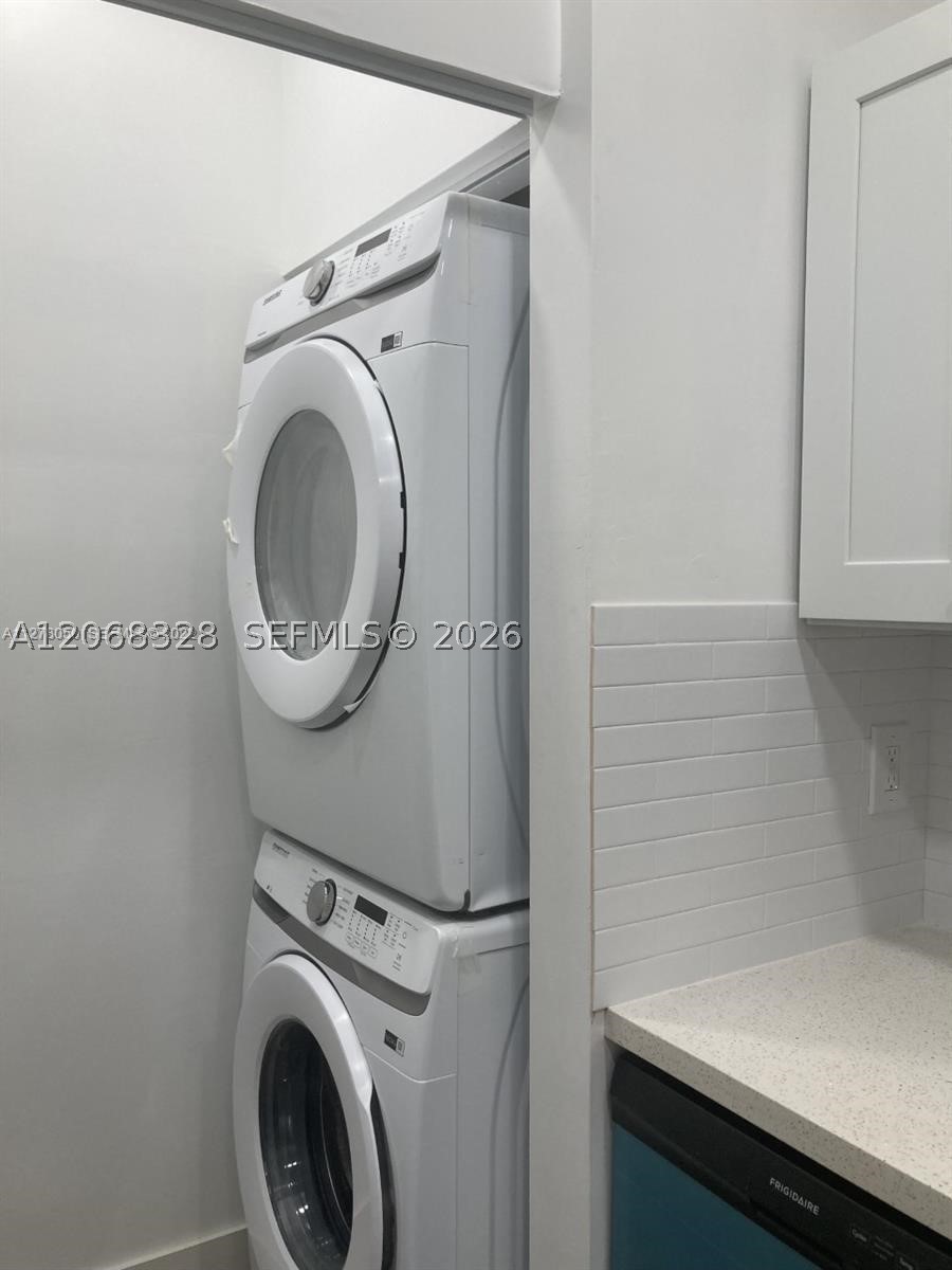 A12068328 Property Photo 14