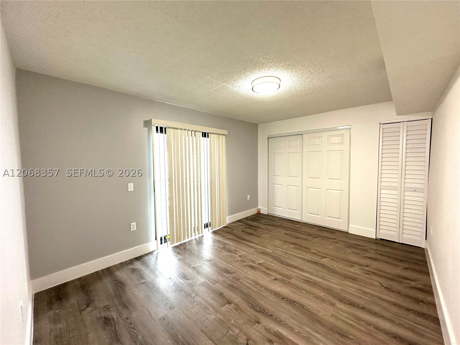 529 Sw 4th St 303 Property Photo 8